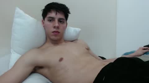 alvarodancer online show from February 16, 3:10 pm