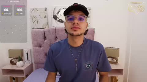 Snapshot of amadeo_wild chatting on January 19, 12:39 pm Amadeo Wild online show from January 19, 12:39 pm