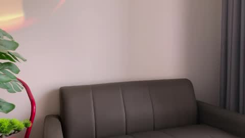 simon online show from April 2, 12:30 am