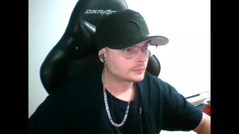 anarchyy1994 online show from March 7, 10:57 am