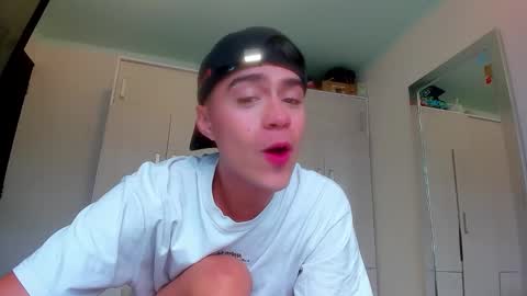 Dani 3  online show from November 16, 9:06 pm