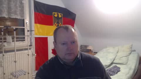 Andre online show from December 8, 8:04 pm