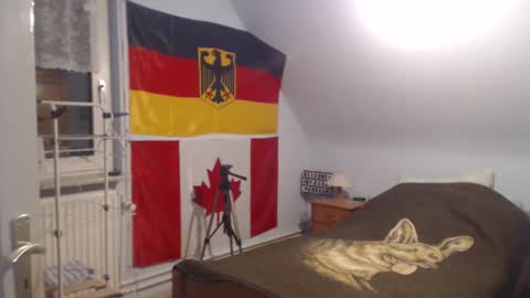 Andre online show from December 13, 7:43 pm