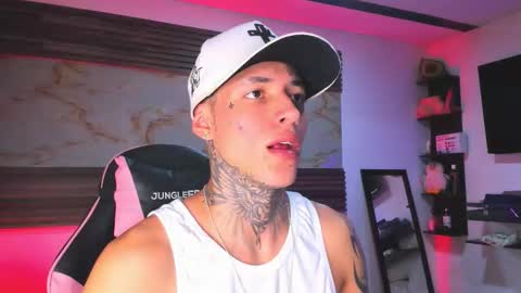 andrees_s online show from March 17, 12:29 pm
