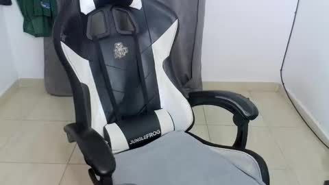 andres180950734 online show from March 11, 12:28 am