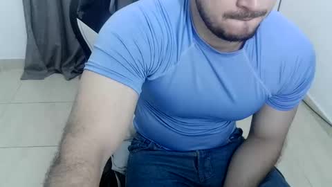 andres180950734 online show from April 6, 10:16 am