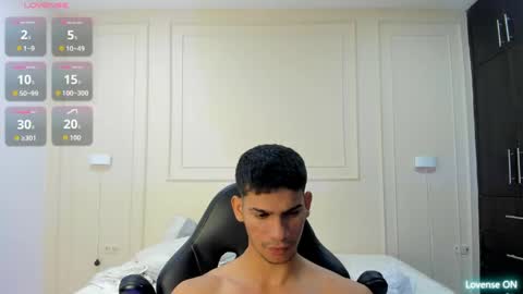 andres_stud online show from May 24, 4:18 am
