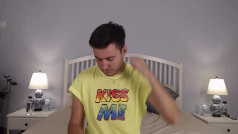 Justin Andrew online show from September 13, 9:10 am