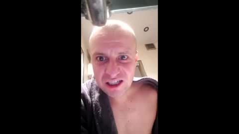 andrew3356577 online show from January 17, 10:55 pm