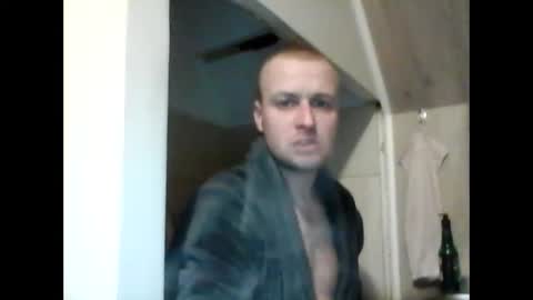 andrew3356577 online show from February 22, 3:56 am