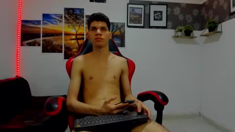 andrew_2811 online show from October 15, 5:37 am