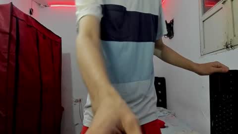 andrew_2811 online show from March 17, 8:39 am