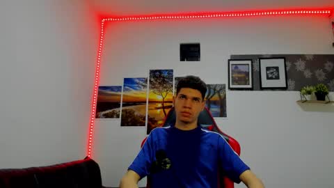 andrew_2811 online show from October 11, 7:23 am