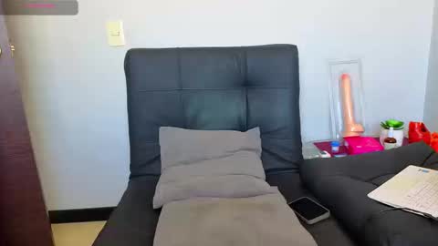 Snapshot of andrew_hot_999 chatting on September 9, 1:43 pm Andrew online show from September 9, 1:43 pm