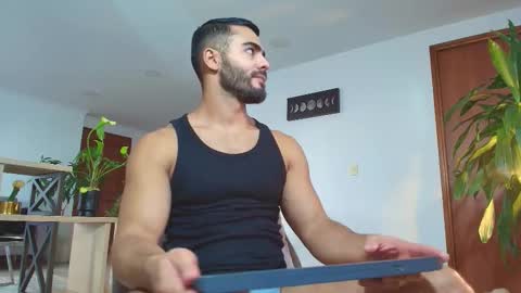 ANDREW WEST online show from October 16, 9:56 pm