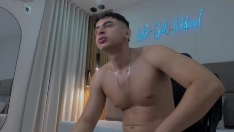 Andrewlamar21 online show from December 9, 1:15 pm