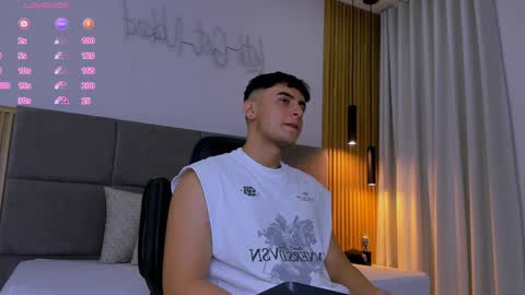 Andrewlamar21 online show from December 31, 1:52 pm