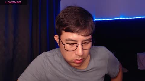 andrewmhilton_ online show from February 21, 6:47 am