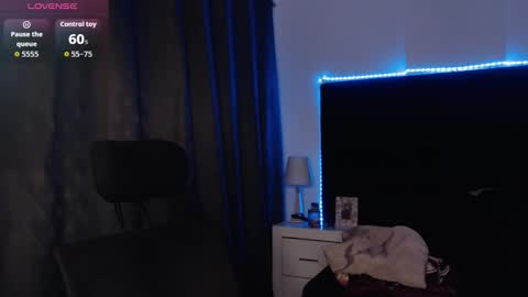 andrewmhilton_ online show from February 20, 6:19 am