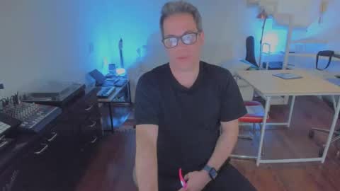 Snapshot of andy0pandi chatting on September 29, 8:27 pm Andrew online show from September 29, 8:27 pm