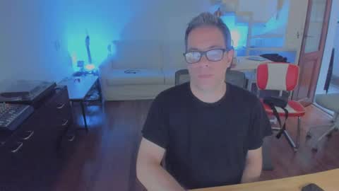 Andrew online show from December 1, 10:40 am