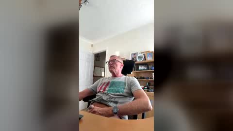 andy1234518 online show from July 14, 2:01 pm