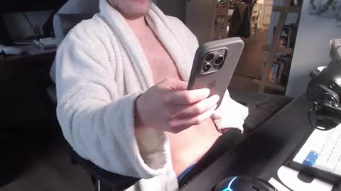 andycandy1994 online show from December 20, 12:01 pm