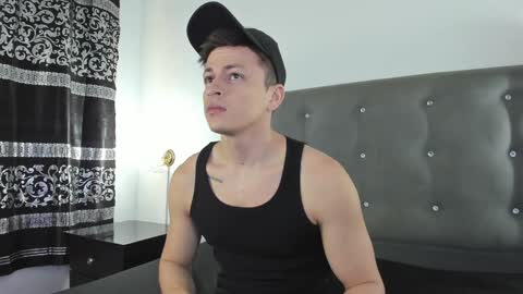 Angel Cuervo online show from January 2, 12:35 pm