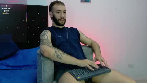 angel_kyrozz online show from April 2, 7:11 pm