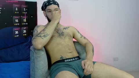 angel_kyrozz online show from March 25, 7:18 pm