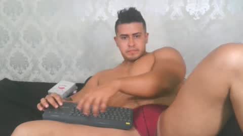 Angel Lein online show from November 2, 5:50 pm