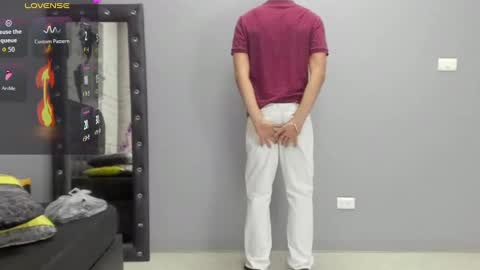 angel_schiavone online show from September 14, 1:24 pm