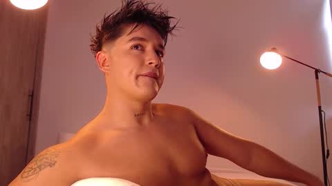 Angel online show from November 29, 5:04 pm