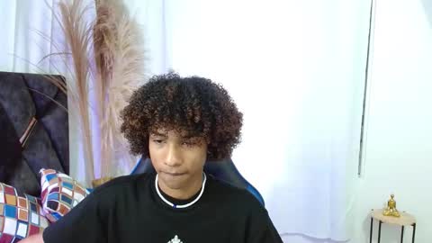 Angel online show from November 3, 8:43 pm