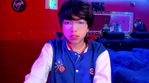 Snapshot of angellonfire chatting on December 16, 8:09 am Angel  online show from December 16, 8:09 am