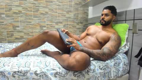 angelo_evans33 online show from March 4, 2:17 am