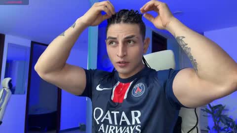 Angelo Ferro online show from February 5, 9:50 pm