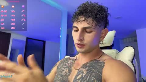 Angelo Ferro online show from February 22, 1:33 am