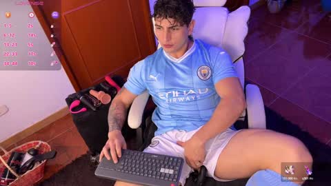 Angelo Ferro online show from January 7, 8:05 am