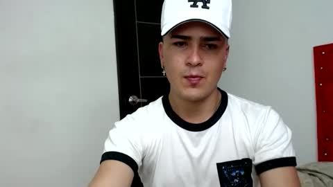 angels_0001 online show from December 26, 2:48 pm