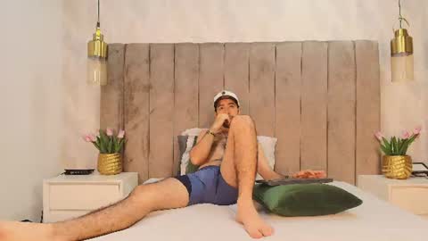 Antony online show from June 18, 11:37 am