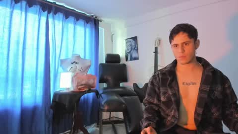 antonnello_ online show from February 22, 9:21 pm