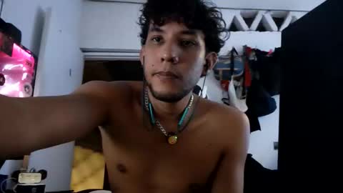 AnuarDHM online show from October 4, 2:49 am