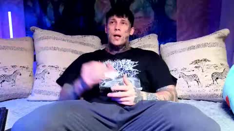 Tom online show from December 18, 6:53 am