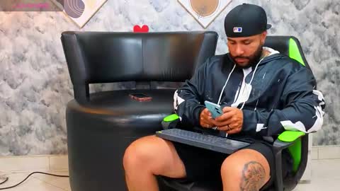 Apolo online show from February 25, 1:50 am