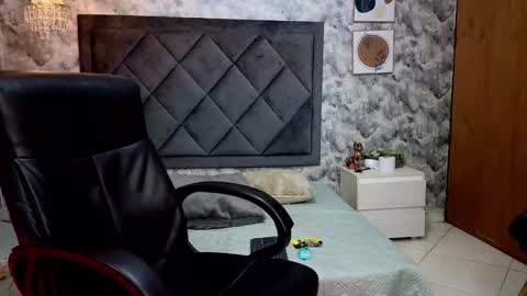 Apolo online show from October 4, 1:54 am