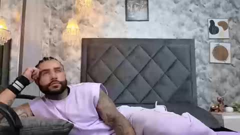 Apolo online show from September 9, 9:57 pm