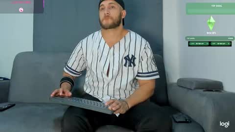 apolo_strange online show from October 31, 5:09 am