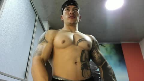 Jonathan online show from April 5, 7:32 pm