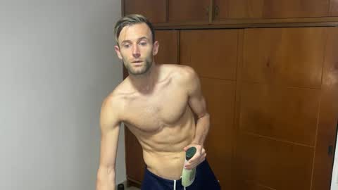 Aquilesmade online show from December 3, 2:49 pm